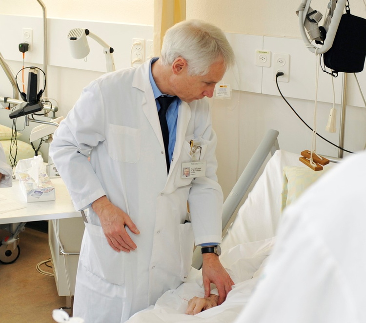 VASAS Fachperson am Krankenbett